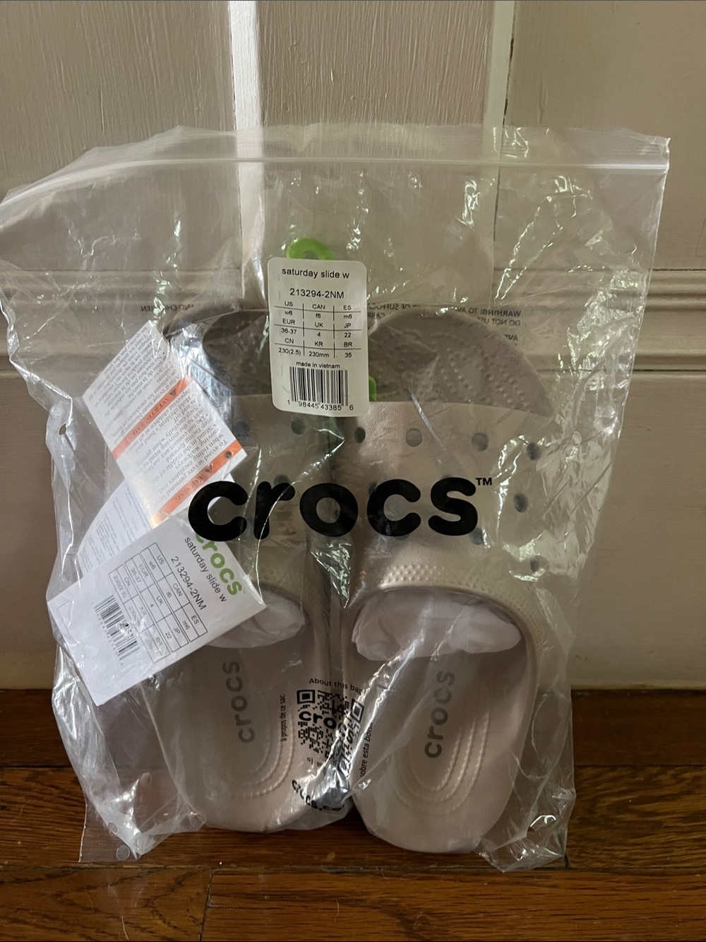 CROCS Women’s Saturday Slide - Beige